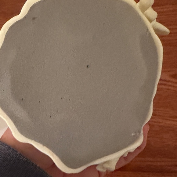 PartyLite bisque porcelain “Angel of Light” candle holder. - Picture 7 of 7